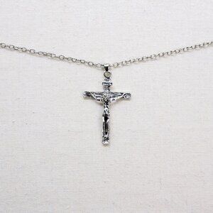 y2k silver crucifix pendant necklace